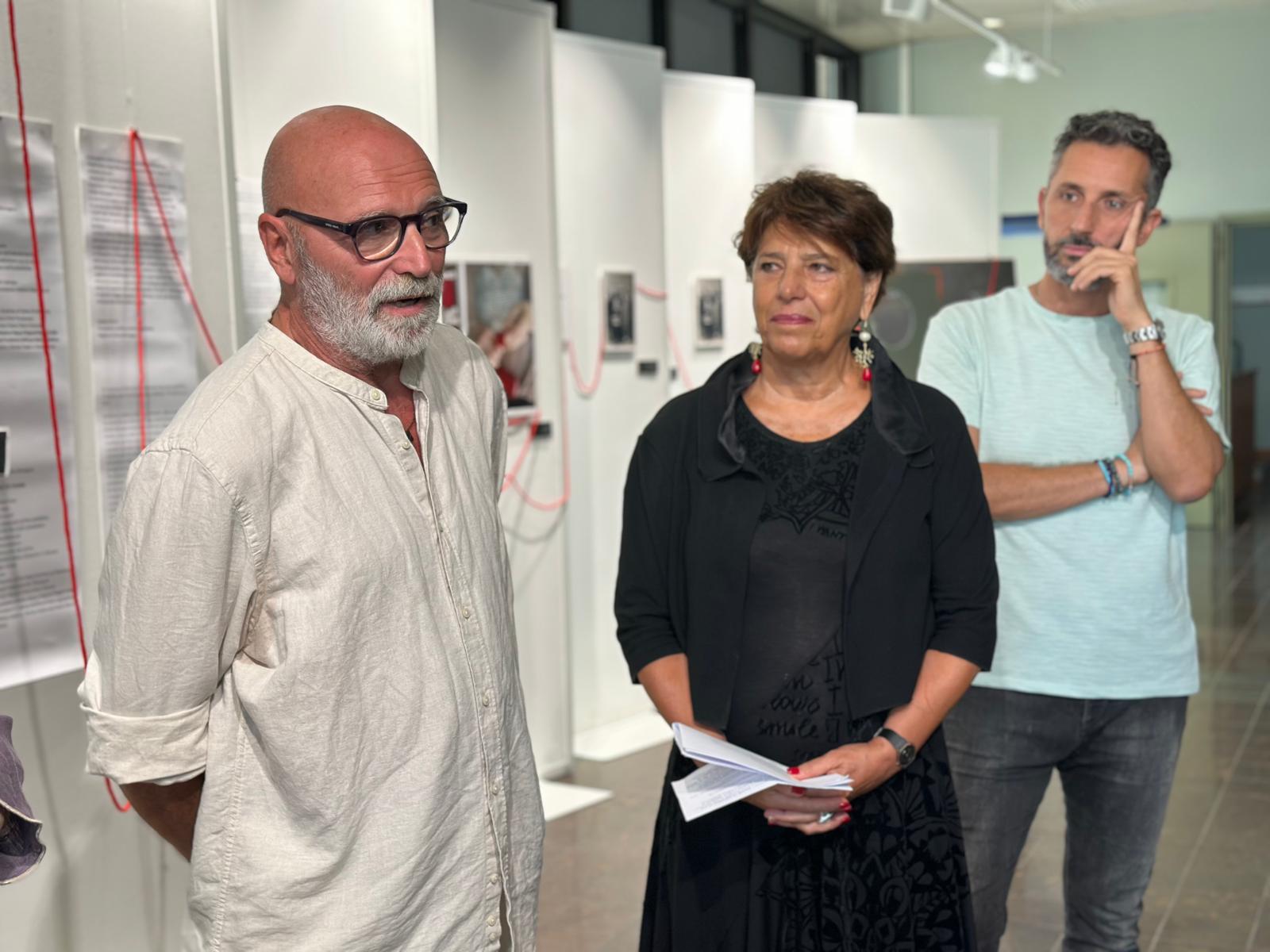 Al momento stai visualizzando “MEMORIA DI ME” LA MOSTRA IN ASSEMBLEA LEGISLATIVA PER LA GIORNATA DELL’ALZHEIMER