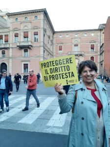 Scopri di più sull'articolo ALLA MANIFESTAZIONE CONTRO IL DDL SICUREZZA, CHE HO RIBATTEZZATO “STATO DI POLIZIA”