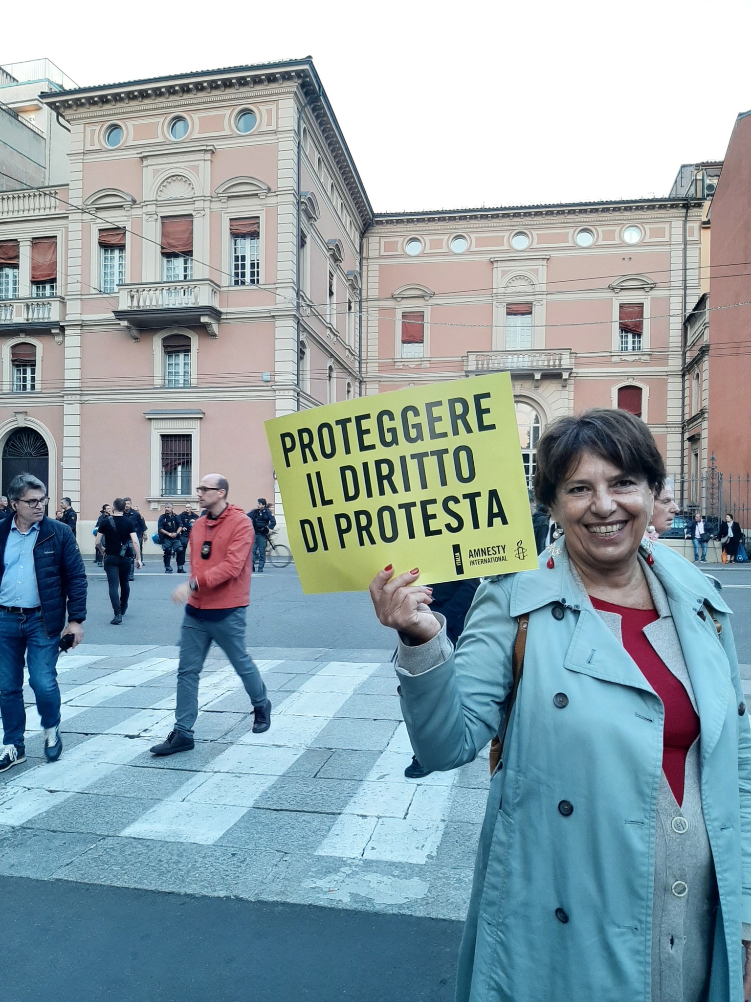 Al momento stai visualizzando ALLA MANIFESTAZIONE CONTRO IL DDL SICUREZZA, CHE HO RIBATTEZZATO “STATO DI POLIZIA”