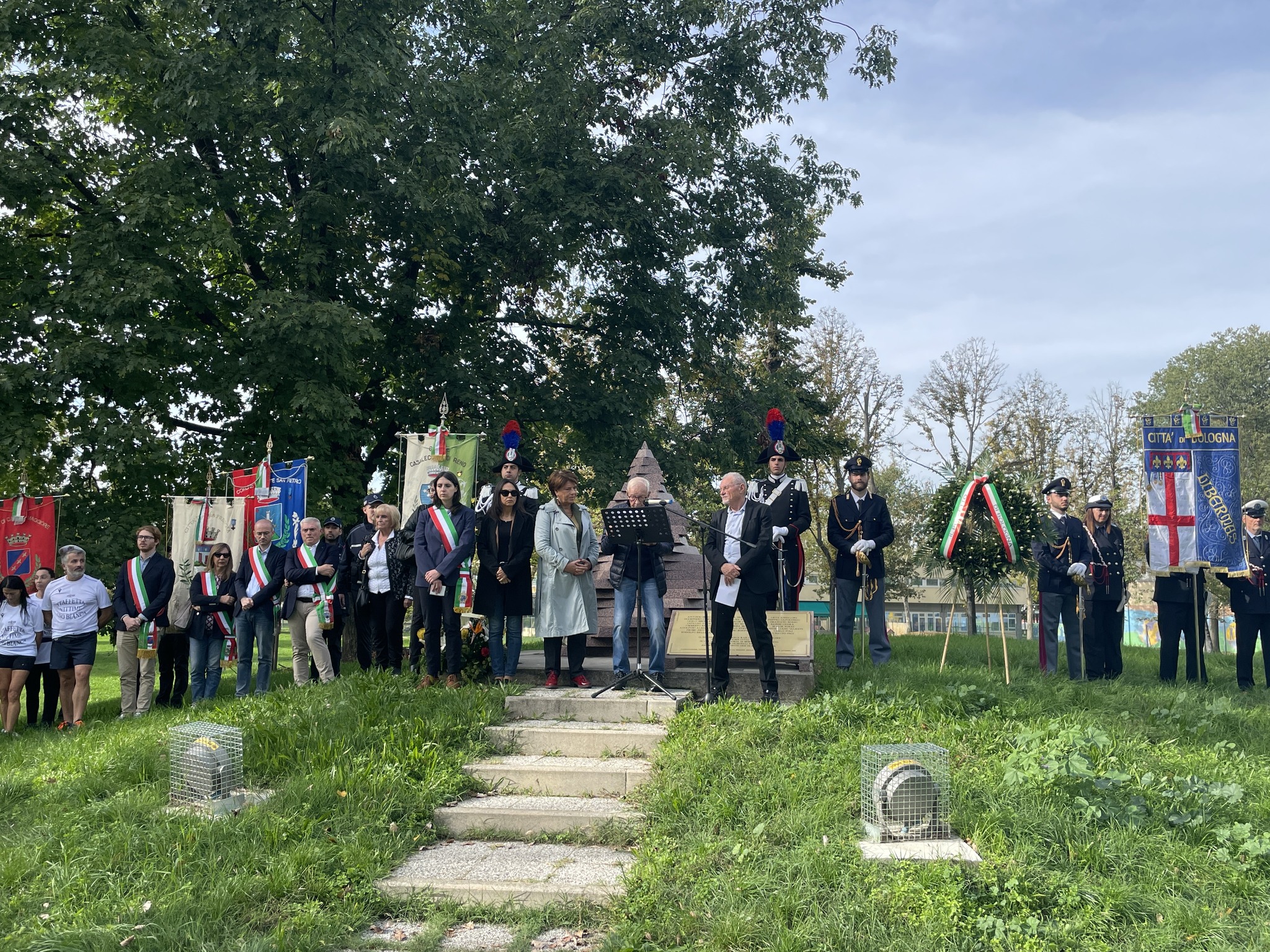 Al momento stai visualizzando ALLA COMMEMORAZIONE DELLE VITTIME DELLA BANDA DELLA UNO BIANCA